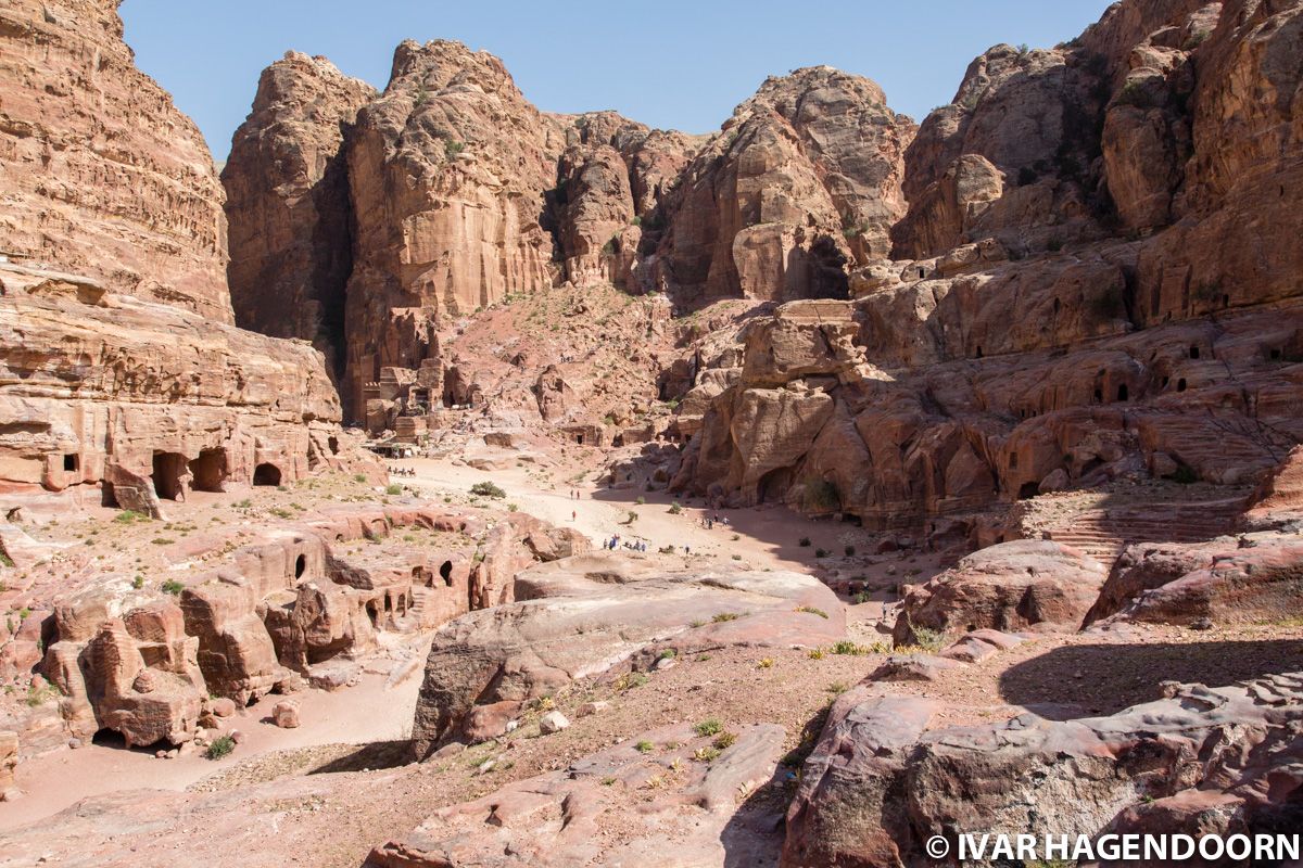 Street of facades, Petra