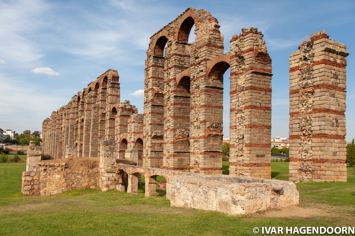 Roman aqueduct, Mérida