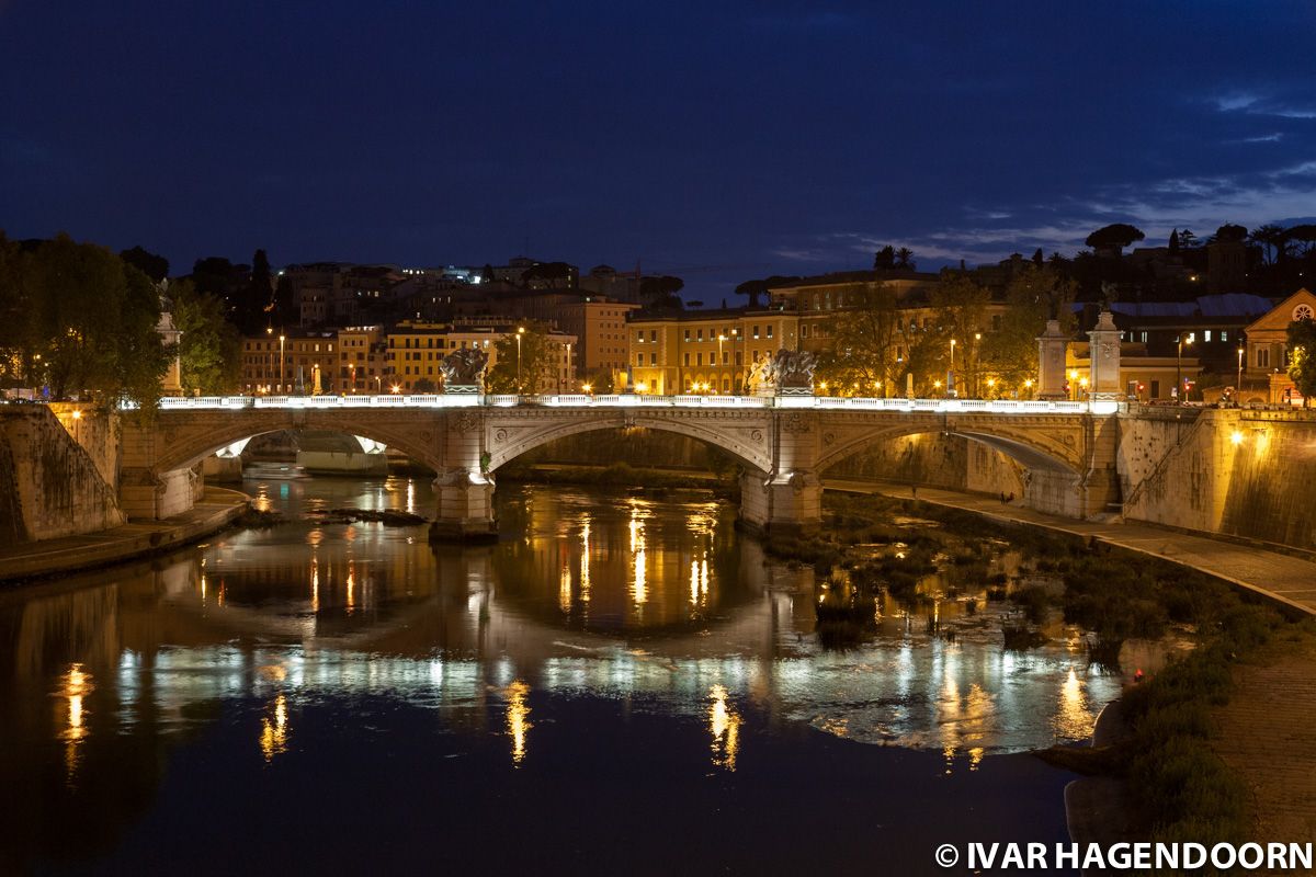 Tiber by night