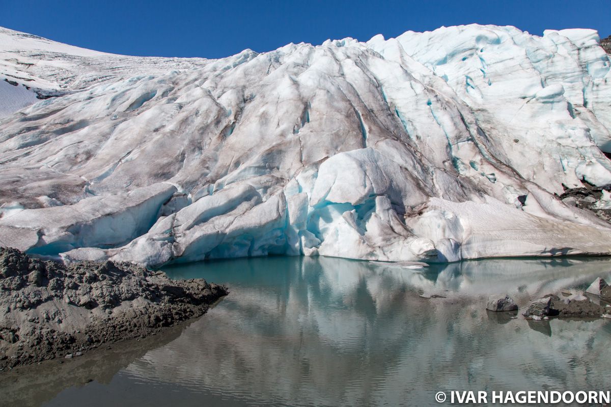 Svellnosbreen glacier