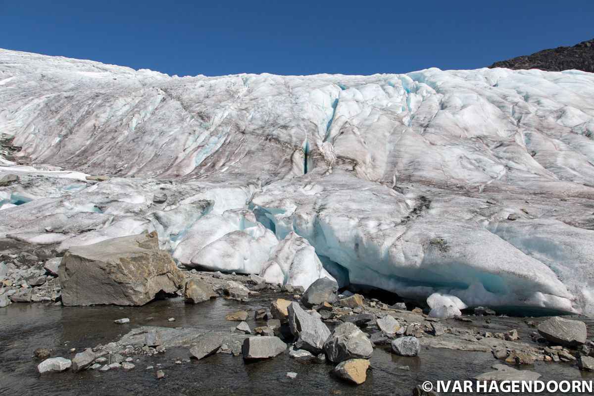 Svellnosbreen glacier