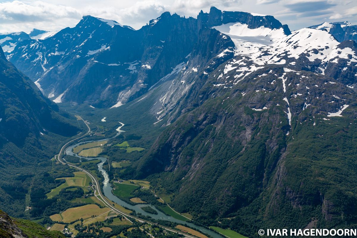 View from the Romsdalseggen ridge